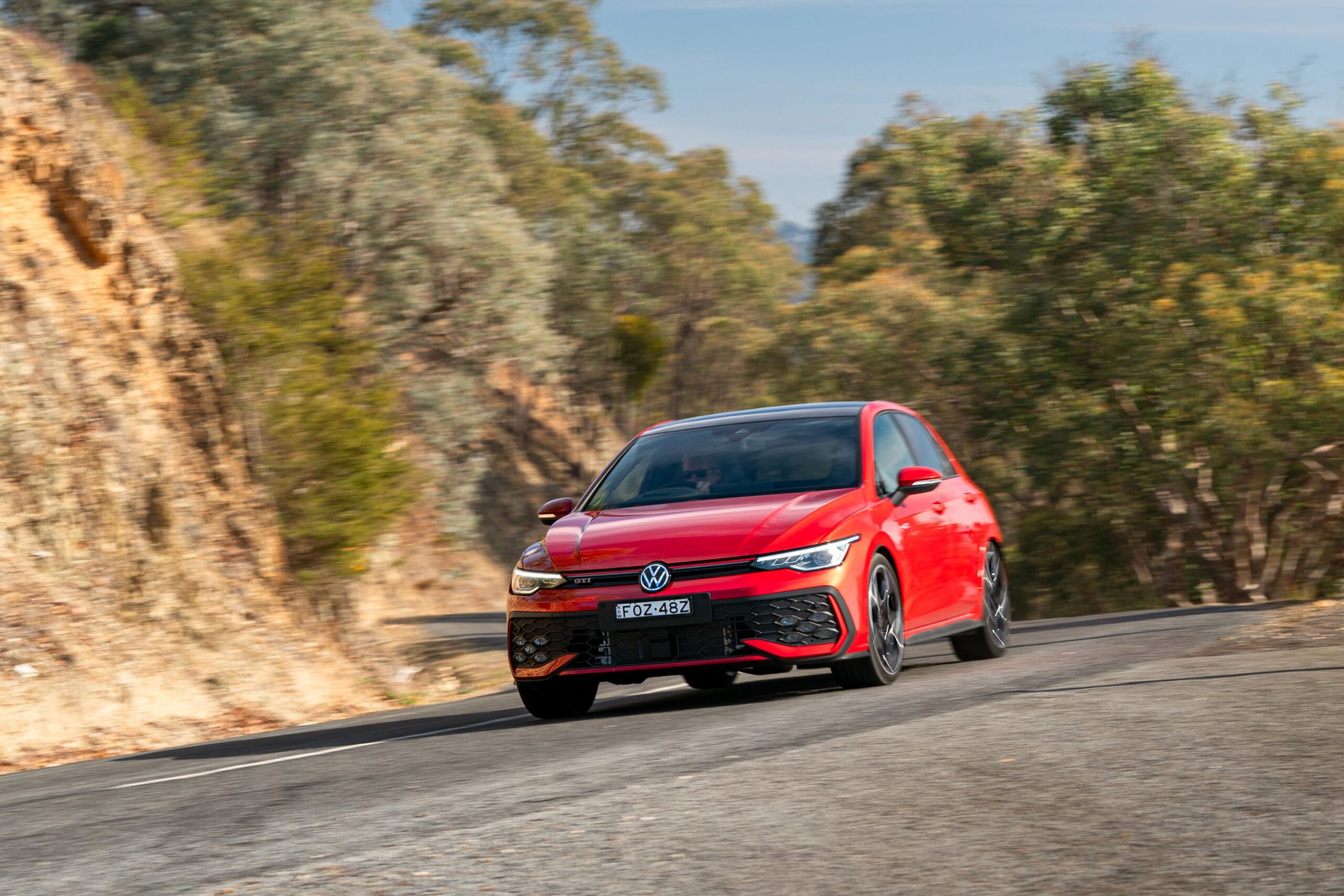 Ngoại thất Volkswagen Golf GTI màu đỏ